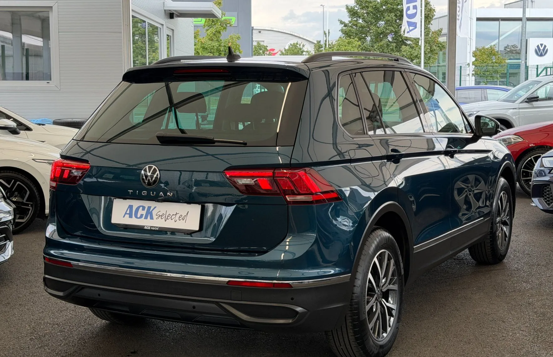 Zunanja slika - Volkswagen Tiguan - Life 1.5 TSI DSG - LED - KAMERA - KEYLESS - NAVI - 4