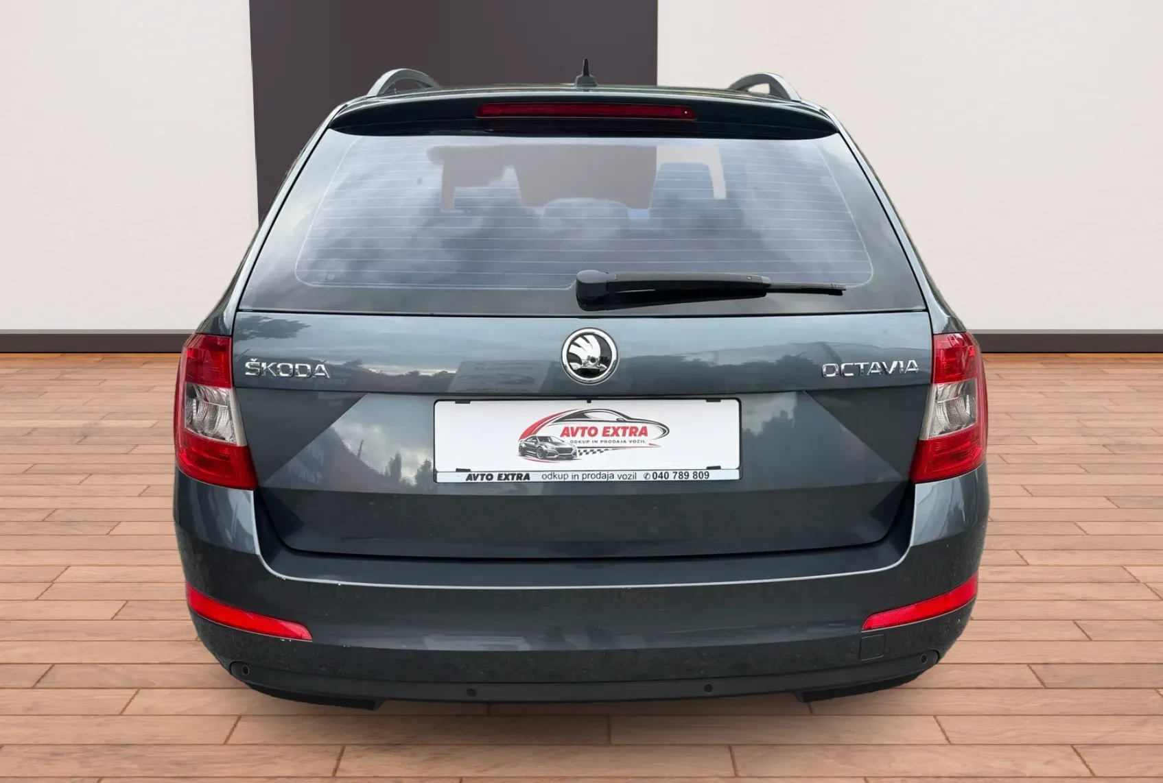 Zunanja slika - Škoda Octavia - Combi 2,0 TDI L&K - 7