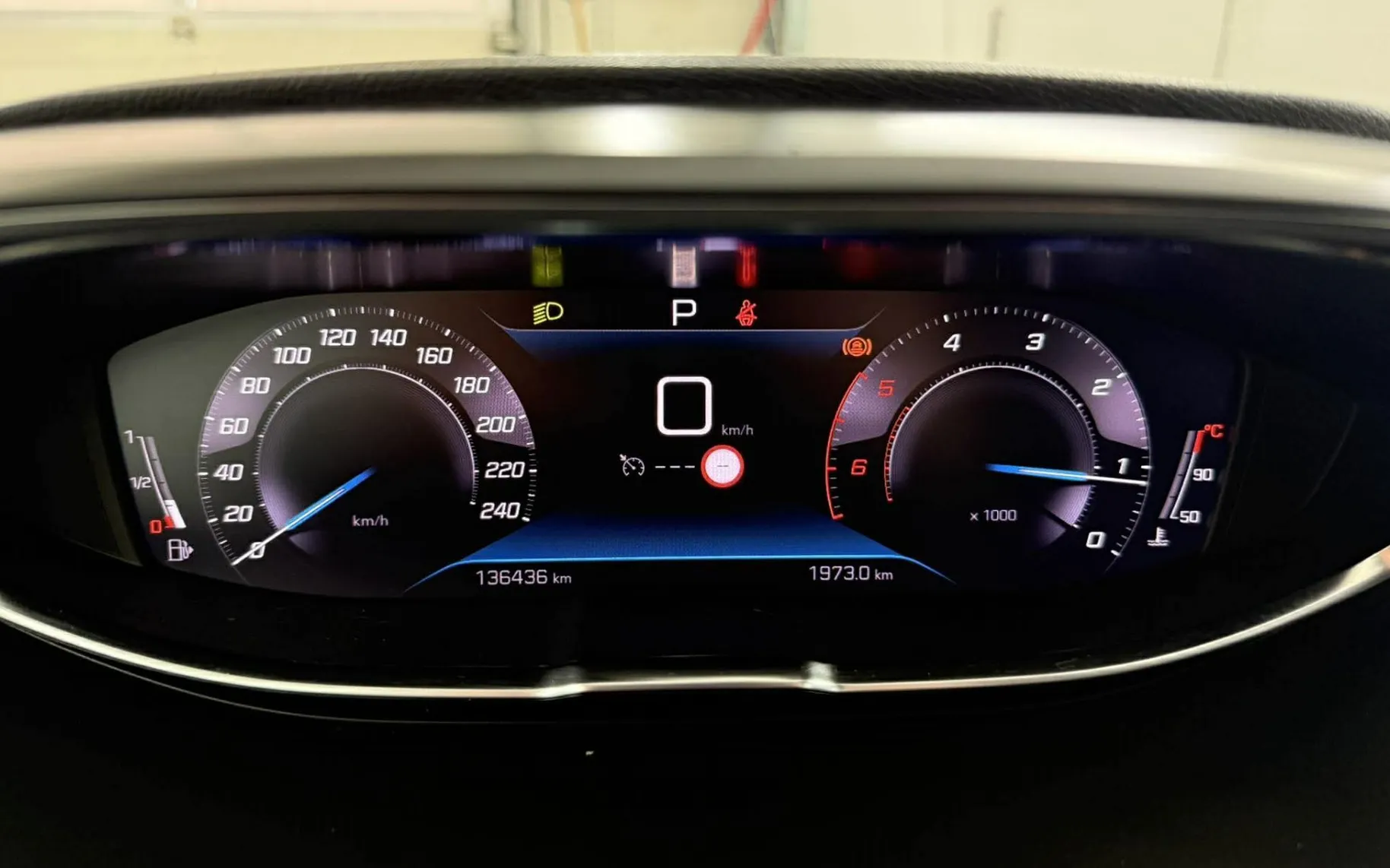 Notranja slika - Peugeot 3008 - 1.5 BlueHDi 130 EAT8.NAVI.LED.136.000 KM.2021.DIZ - 14
