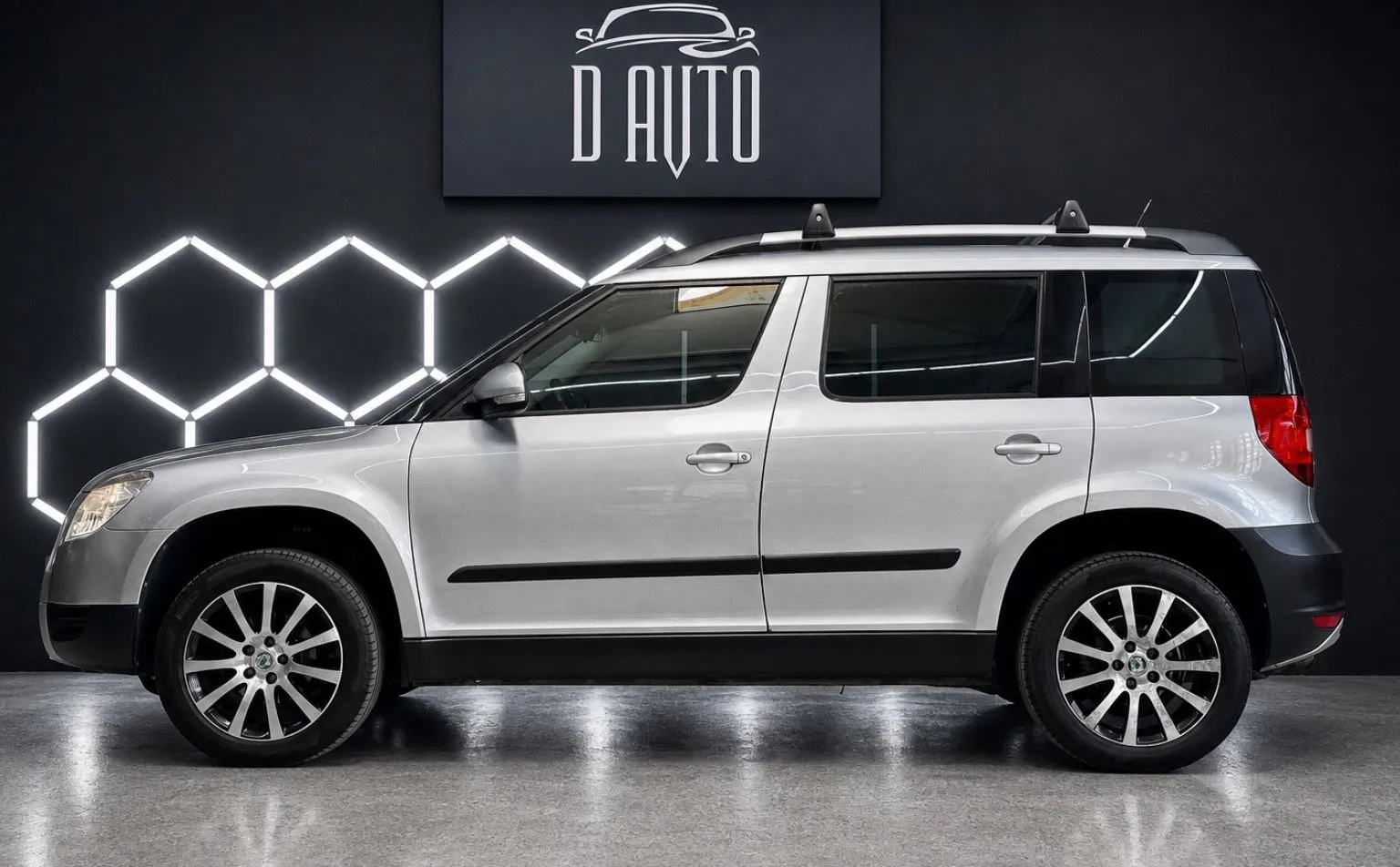 Zunanja slika - Škoda Yeti - 1.2 TSI  DSG+PANORAMA+KLJUKA+TEMPOMAT+SLO.VOZILO.. - 4