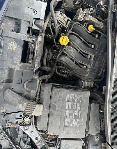 Zunanja slika - Renault Mégane - Megane  Berline 1.6 16V Dynamique - 7