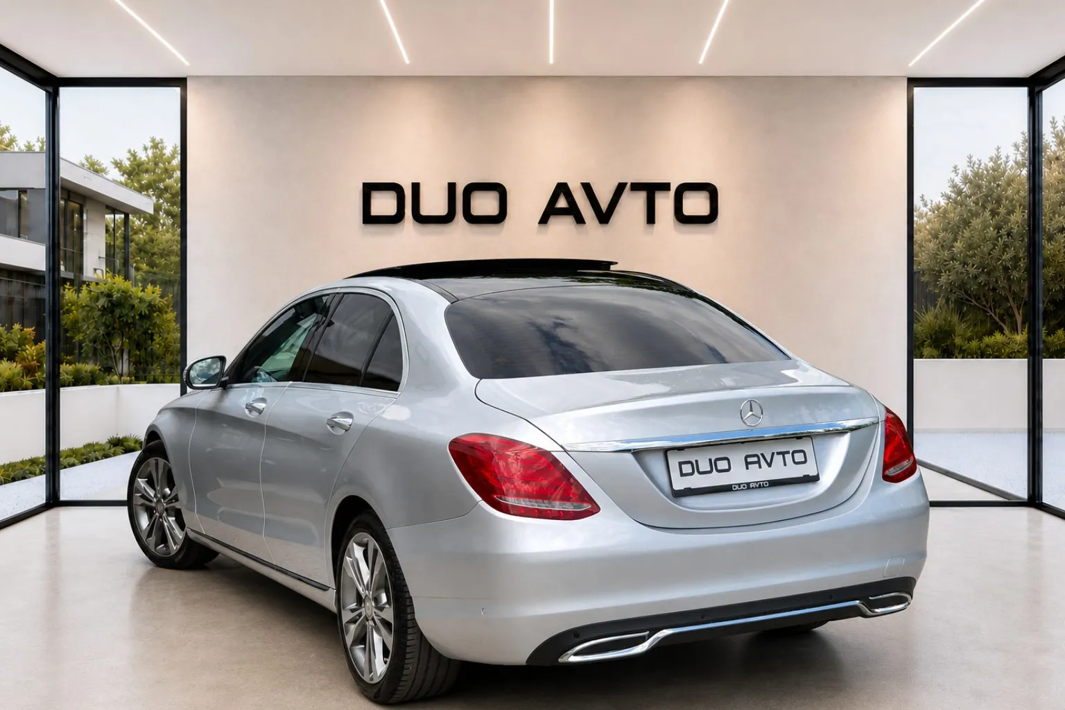 Notranja slika - Mercedes-Benz C-Razred - 220D-EXCLUSIVE-PANORAMA-18COL-360KAMERE-USNJE-... - 12