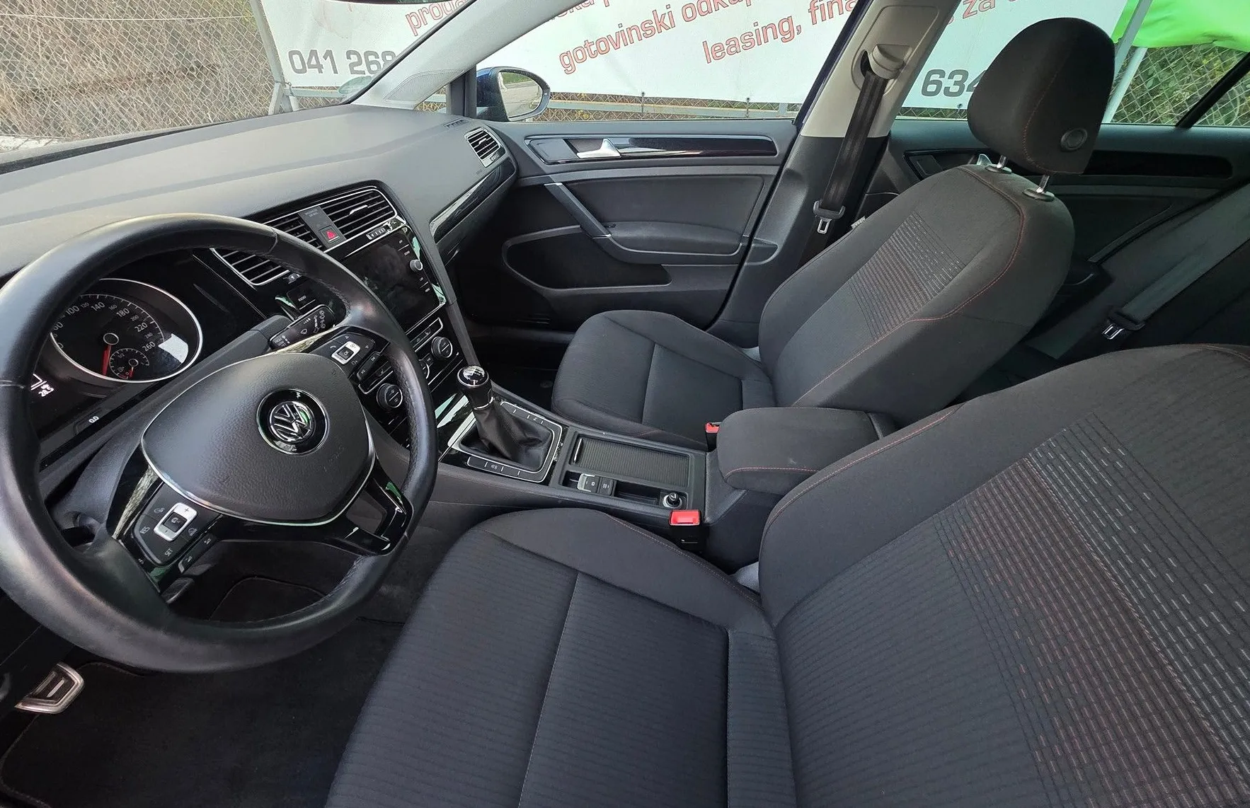 Zunanja slika - Volkswagen Golf - 1.0 TSI BMT ALU PLATIŠČA-ZASLON-1.LASTNIK-KOT NOV - 10