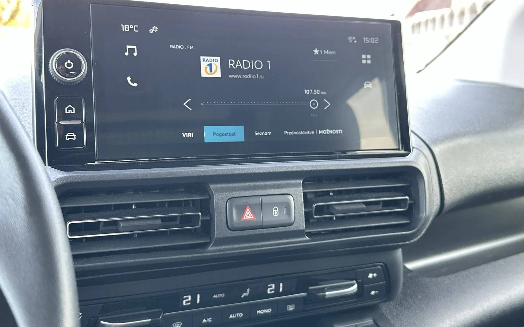Notranja slika - Citroën Berlingo - 1.5 BlueHDI 130 S S Max MT - 17