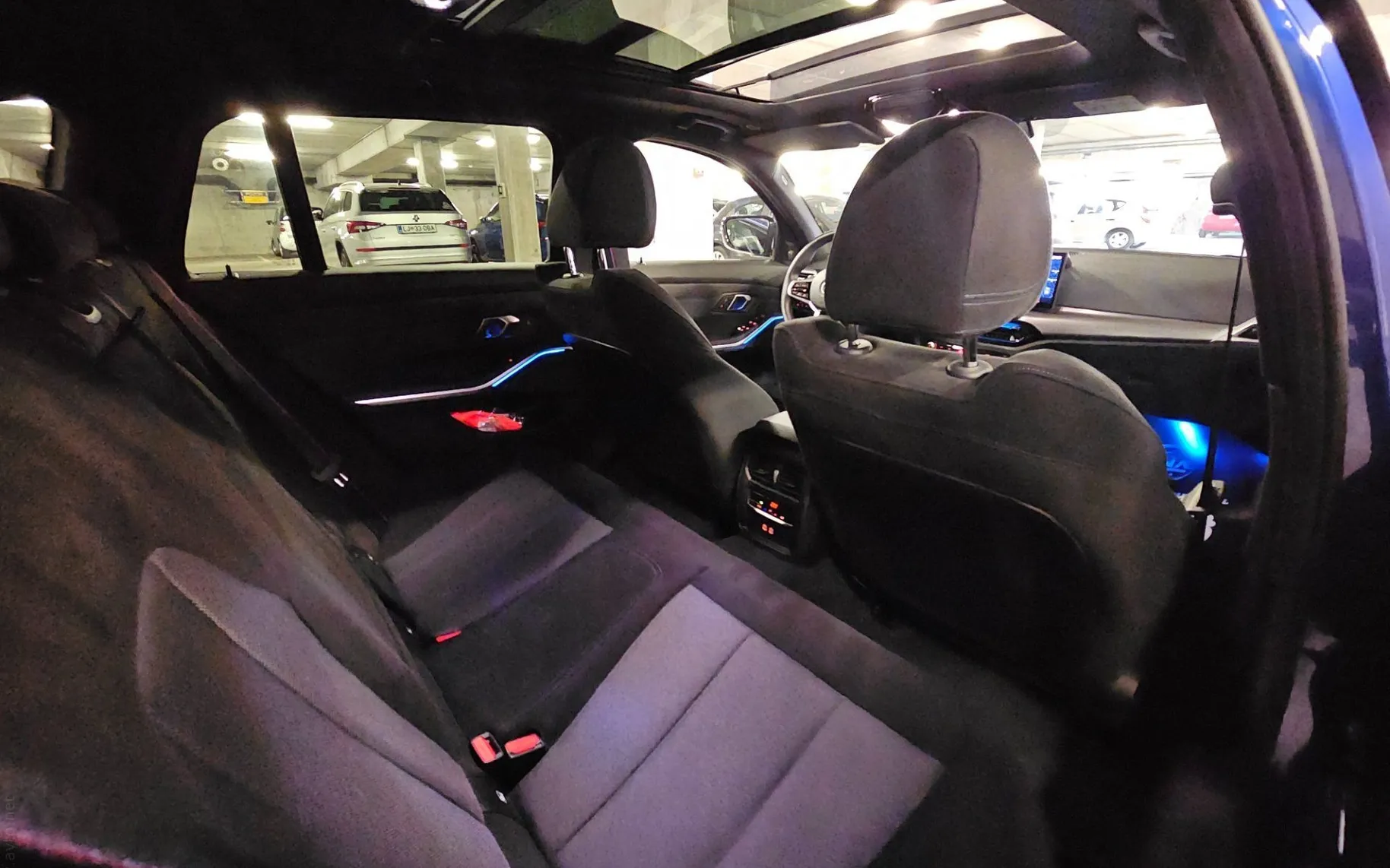 Notranja slika - BMW serija 3 Touring: - serija 3  320d xDrive |M-OPTIC|PANO|3D-KAM|RADAR| - 11