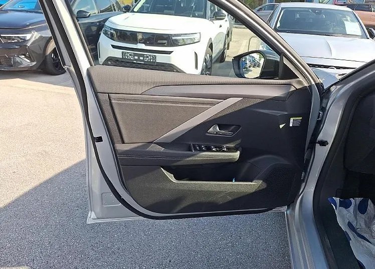 Zunanja slika - Opel Astra - GS 1.2 TURBO ST |Automatik | AKCIJA | Dnevna Regis - 10