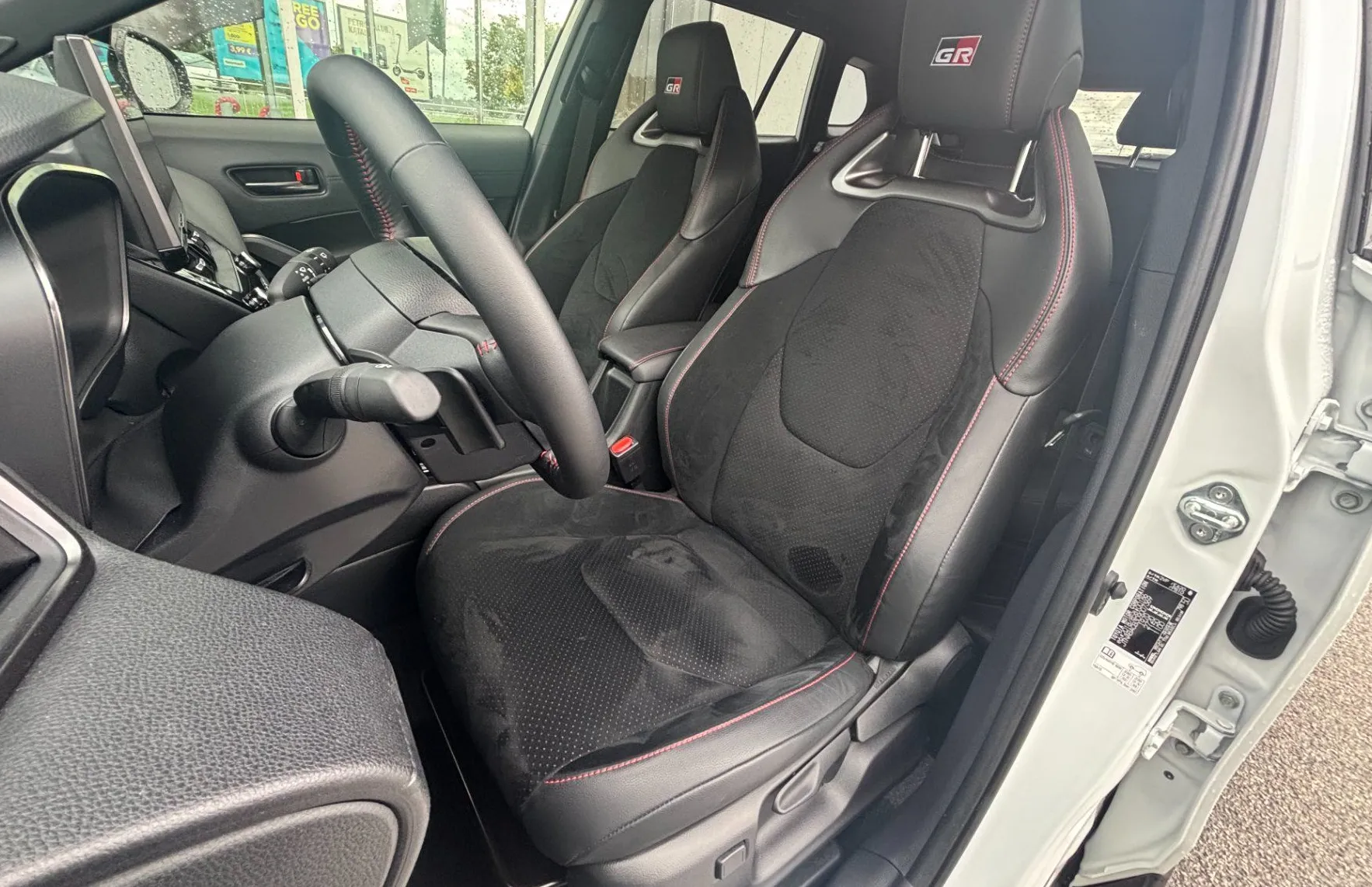 Zunanja slika - Toyota Corolla Cross - Hybrid 2.0 VVT-i GR Sport Avt. - 10