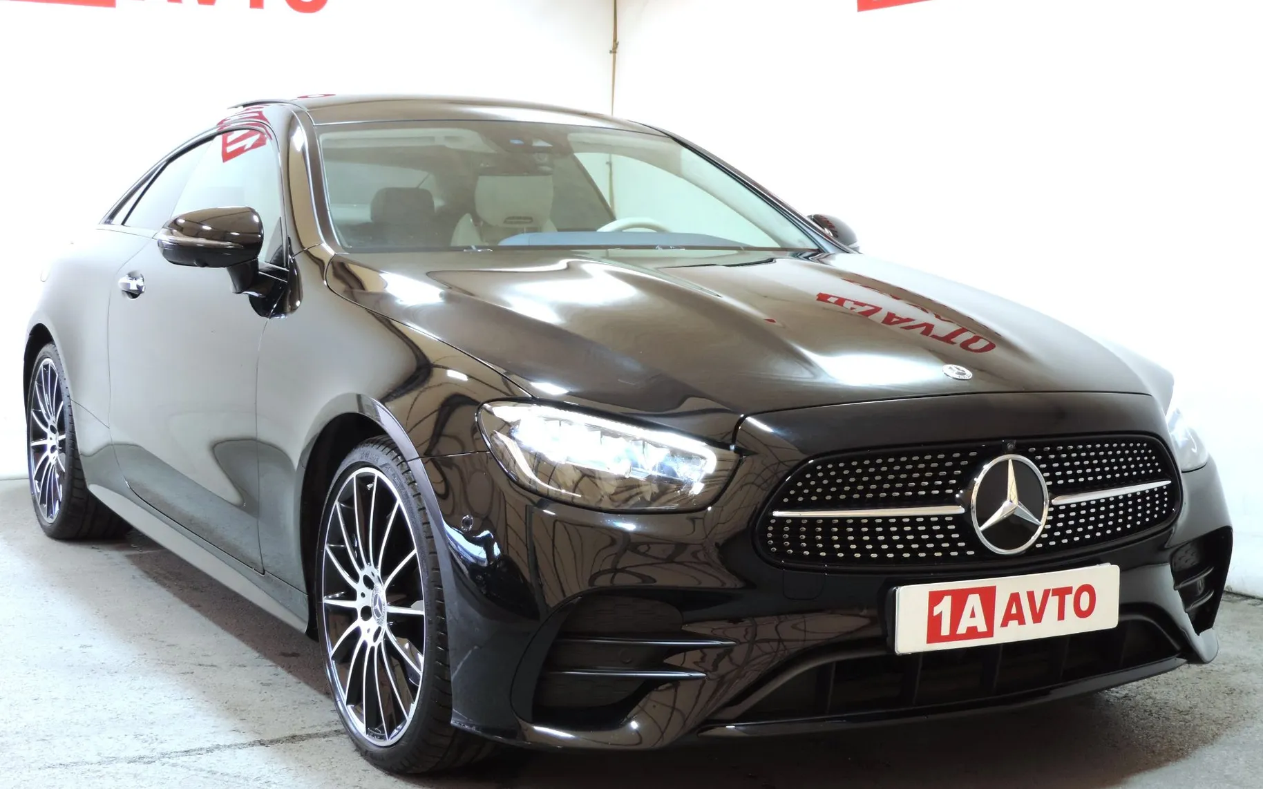 Zunanja slika - Mercedes-Benz E Class Coupe - 300d 4-MATIC AUT. - 2