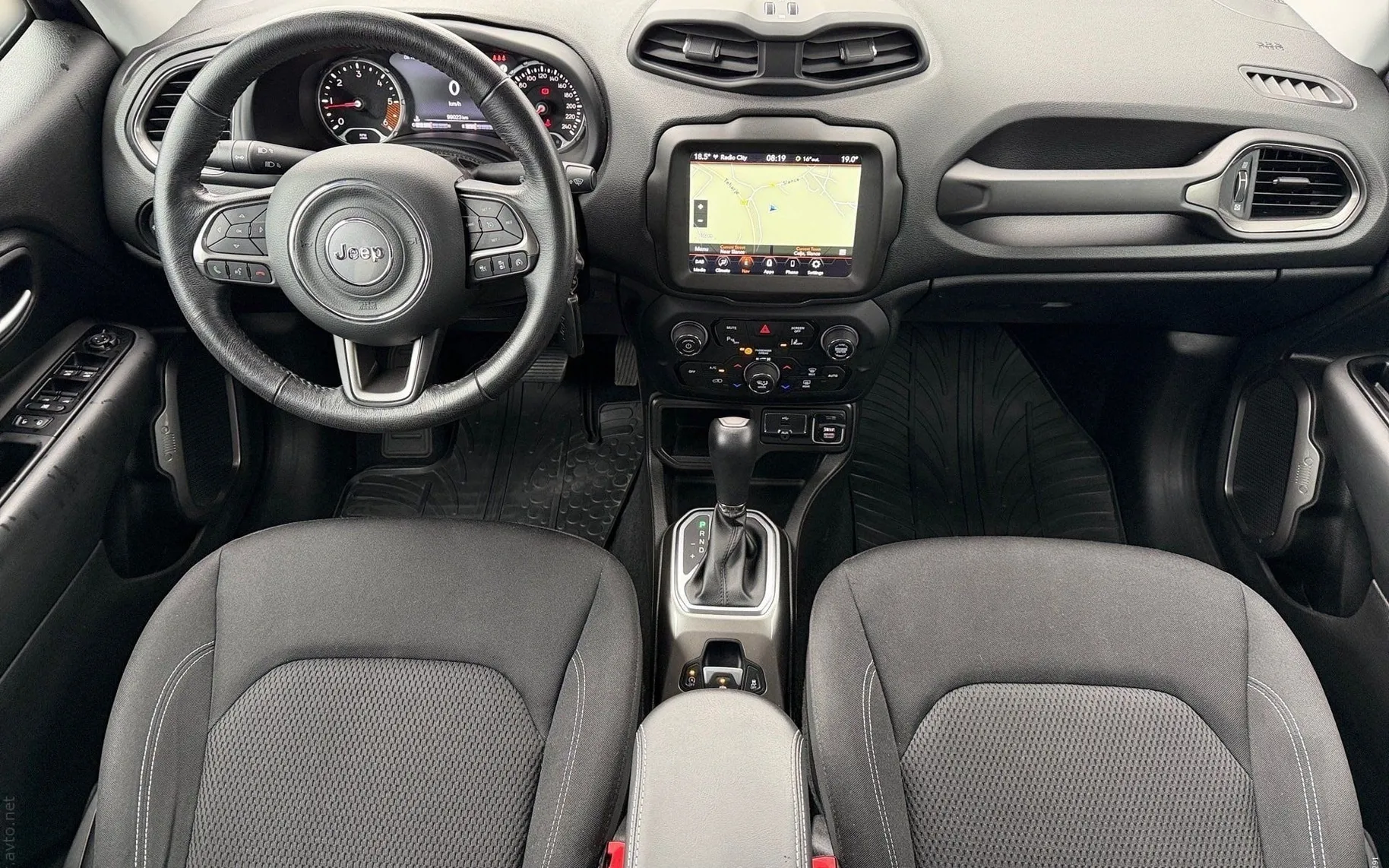 Notranja slika - Jeep Renegade - 1.6 MultiJet Limited TCT-LED-Tempomat-Vlečna klj.. - 10