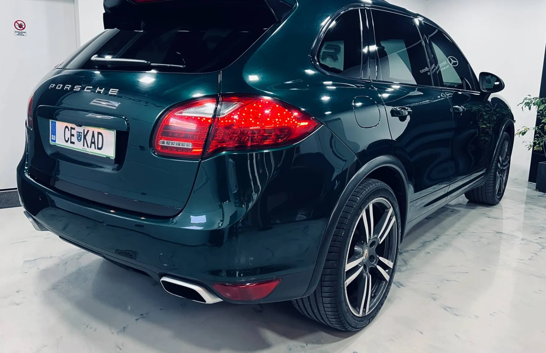 Zunanja slika - Porsche Cayenne - S 4.8 V8... - 5