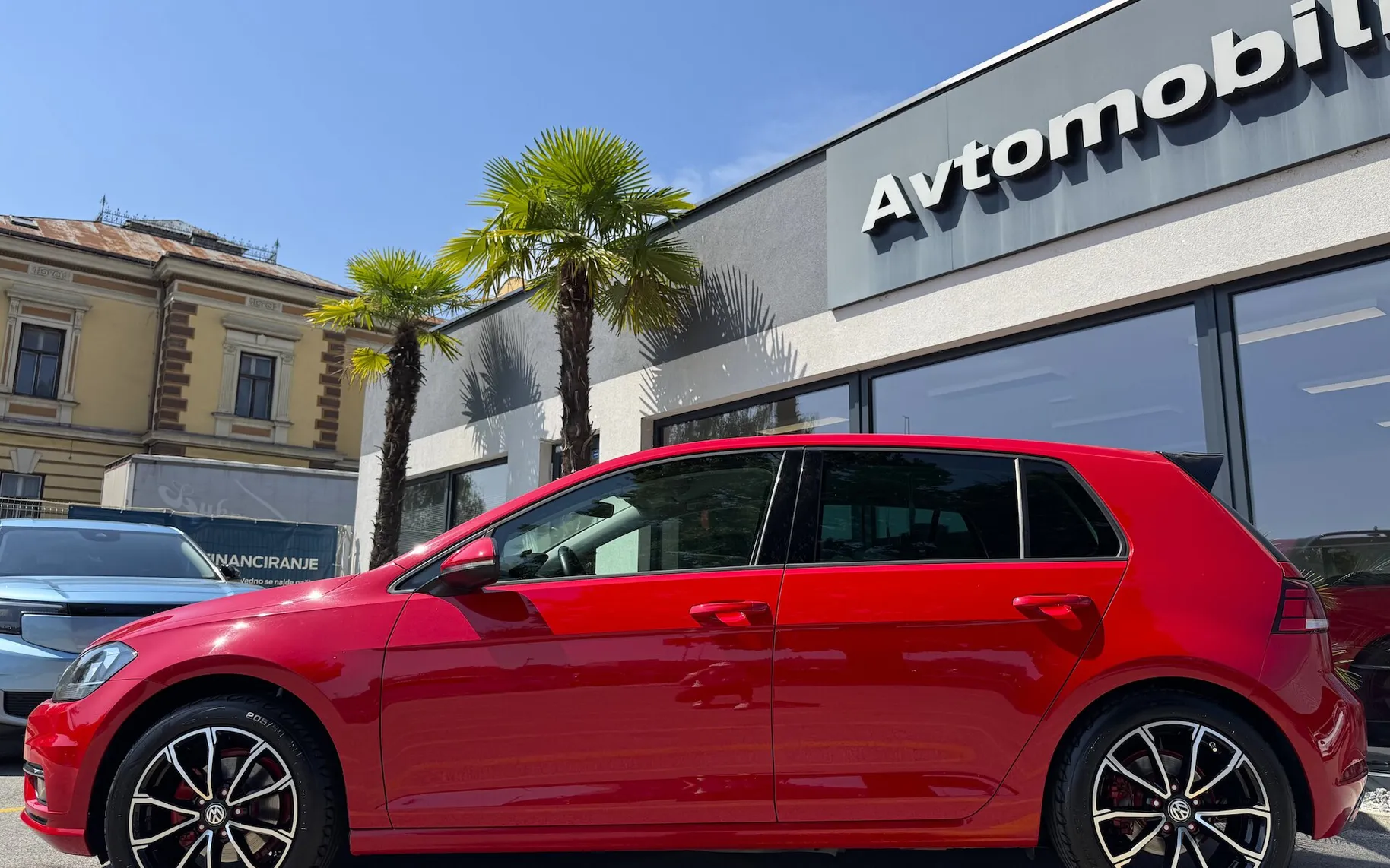 Zunanja slika - Volkswagen Golf - 1.4 TSI BMT COMFORTLINE SLO SAMO 36.760 km ODLIČEN - 4
