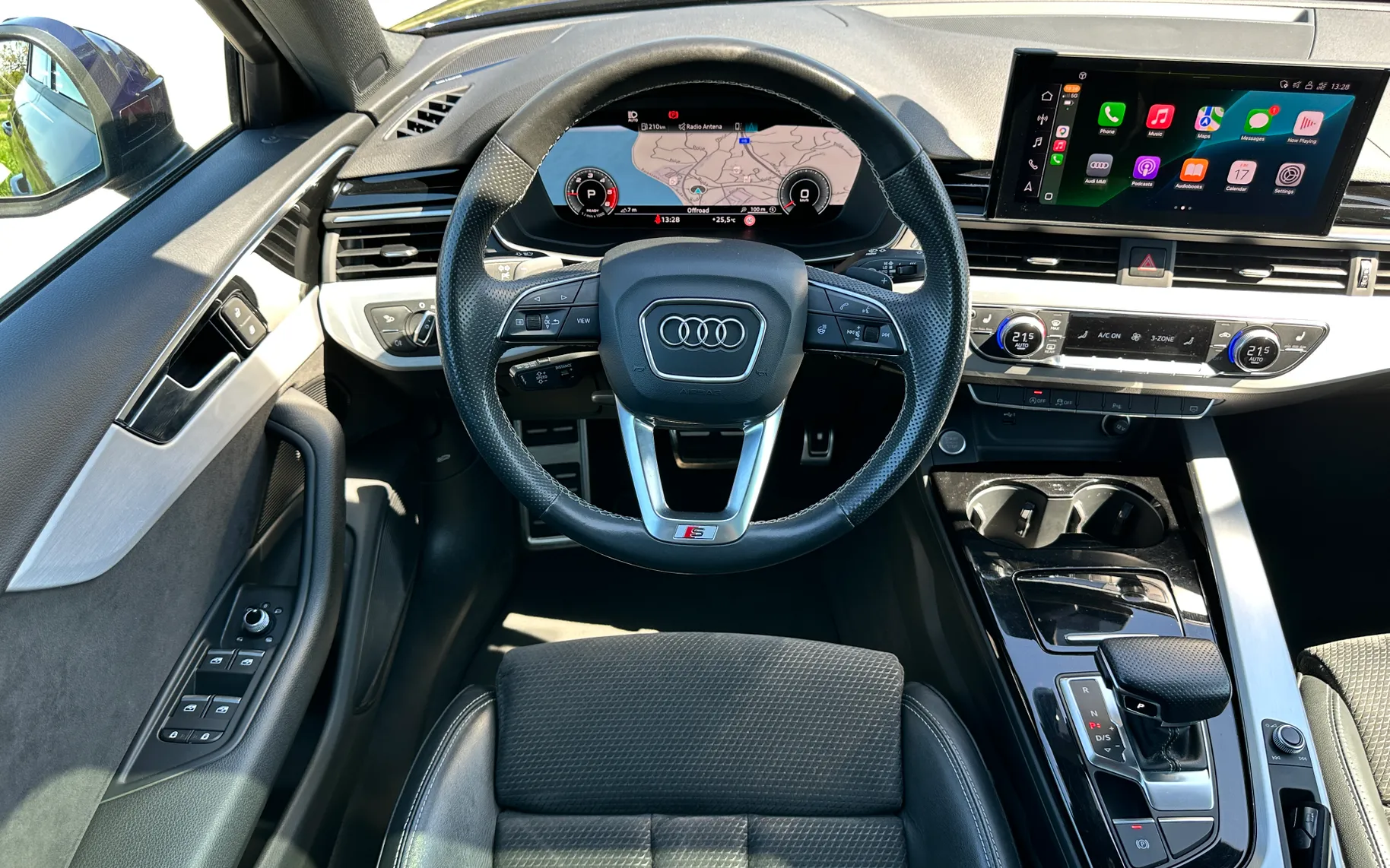 Zunanja slika - Audi A4 - Avant 35 TDI 2xS-LINE VIRTUAL-MATRIX-PANO-KAM-KLJUKA-B&O - 14