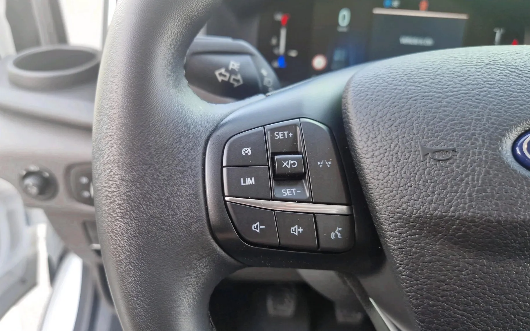 Zunanja slika - Ford Transit - TREND FURGON 2.0TDCI 130KM L3H2-SLO-KAMERA-PDC-DAB - 10
