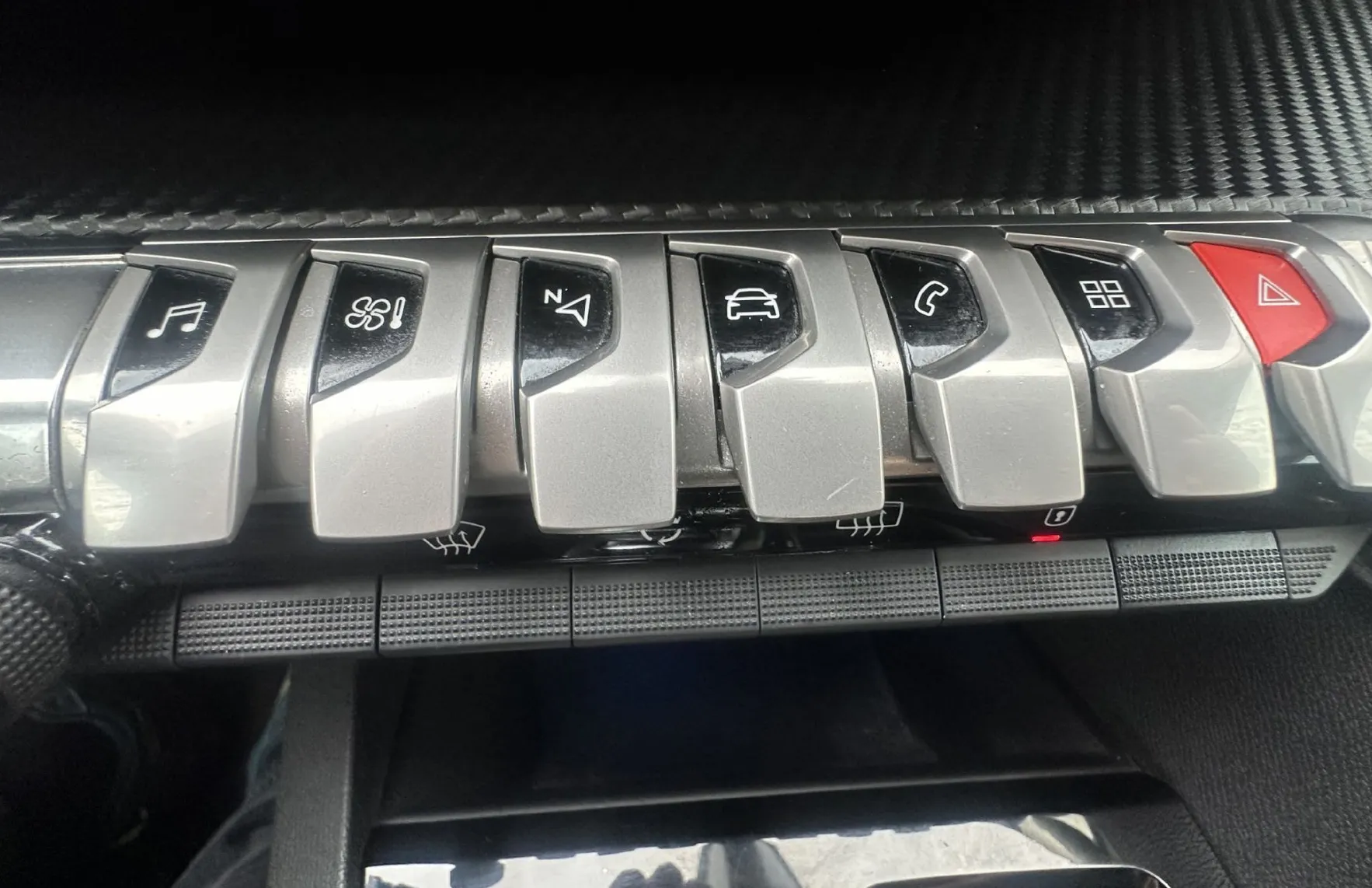 Zunanja slika - Peugeot 3008 - 1.5 BlueHDi 130 EAT8 Active.KAMERA.NAVI.ALU.2022 - 12