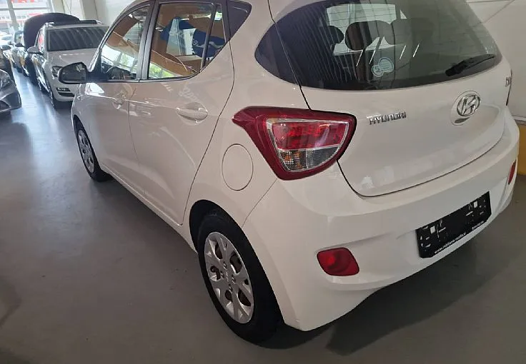 Zunanja slika - Hyundai i10 - 1.0 Comfort LEPO OHRANJENA REDNO SERVISIRANO - 5