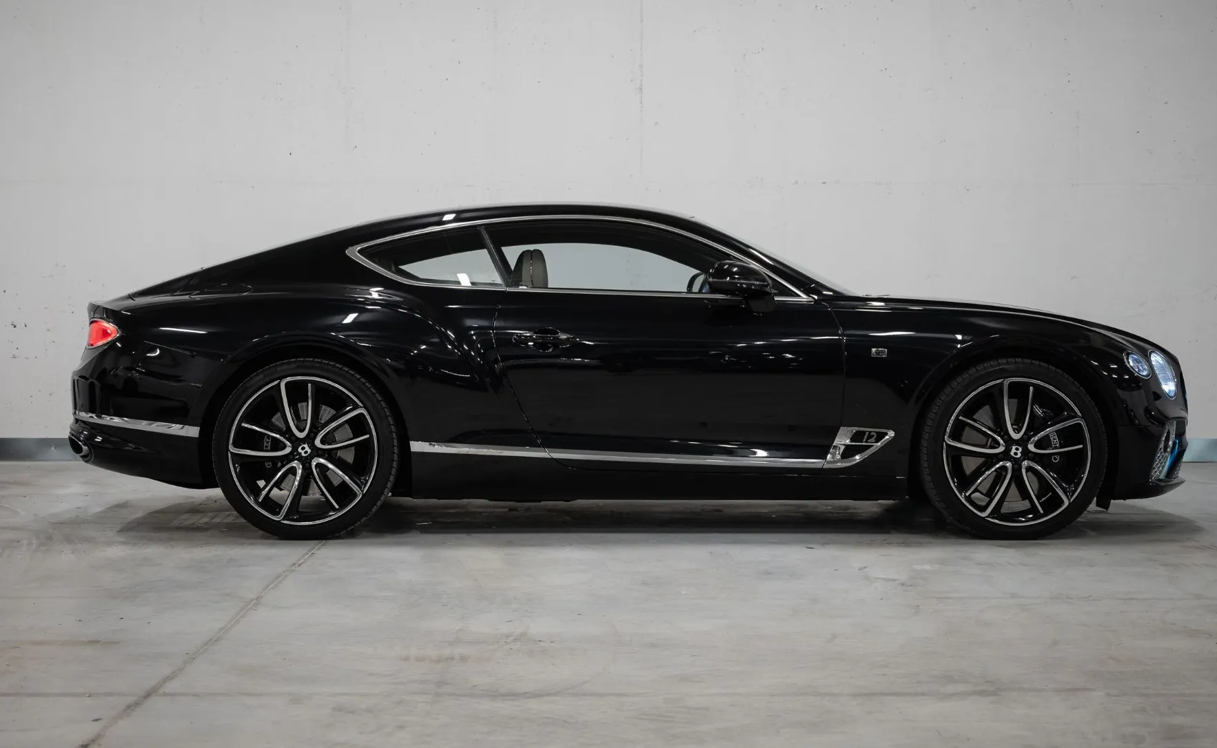 Zunanja slika - Bentley Continental - First Edition - Gotham - Bentley approved do Jul27 - 4