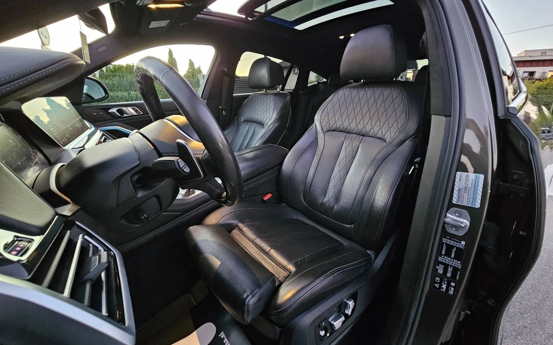 Notranja slika - BMW serija X6: - xDrive30d Avt. AERO|SKY|HL-SED|ICON|AIR|MAX-OPREMA - 8