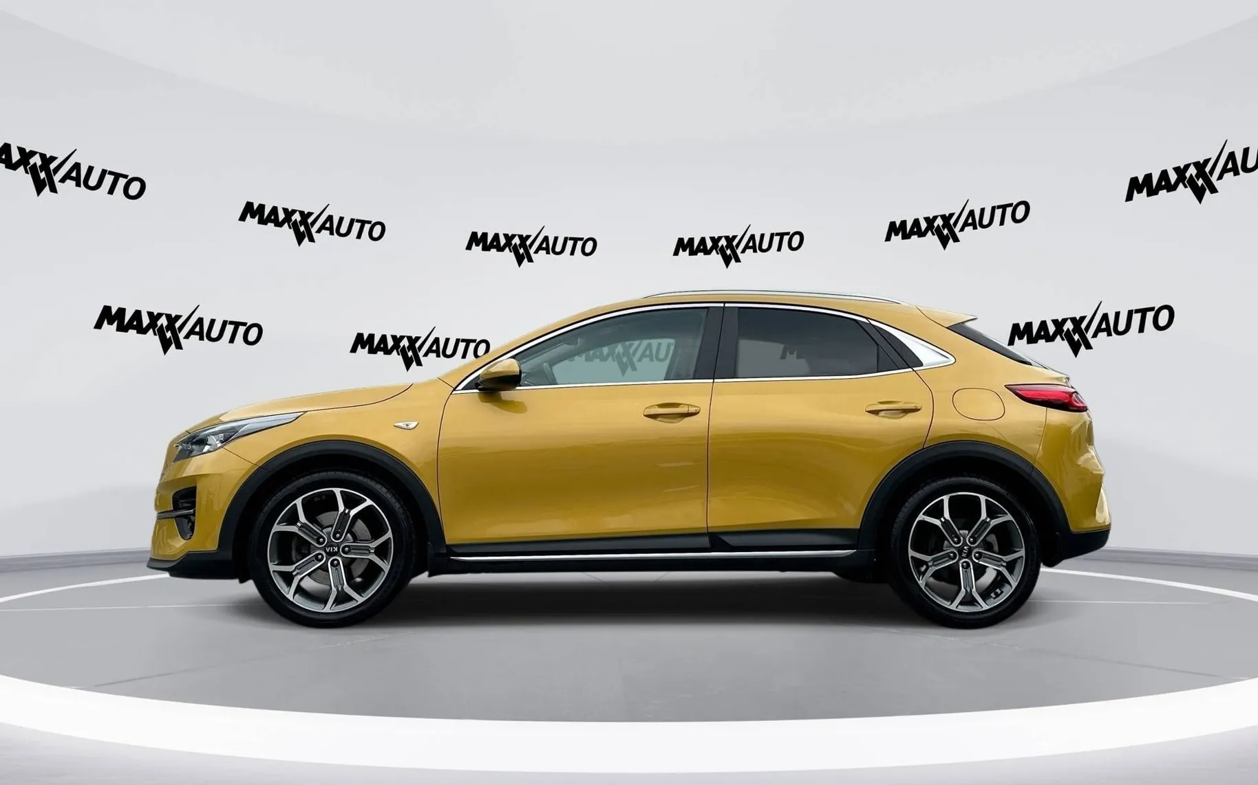 Notranja slika - KIA XCeed - 1.4 T-GDi Prime DCT - 8