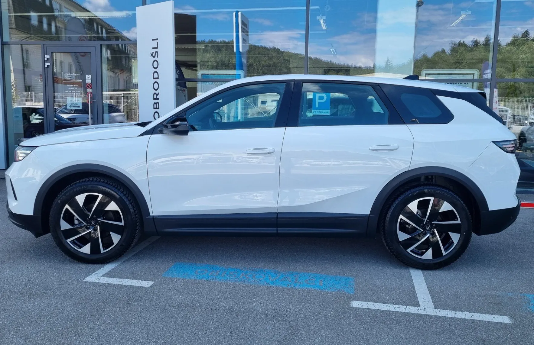 Zunanja slika - Opel Grandland - 1.2 MHEV Avtomatik - SAMO 28.780km - TOP OPREMA - 5