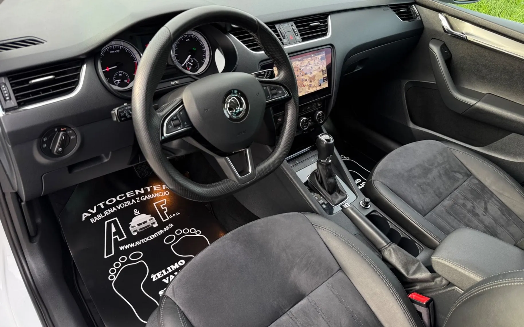Notranja slika - Škoda Octavia - 1.6 TDI-DSG-XENON+LED-LIZING ZA TUJCE-186.000km-.. - 9