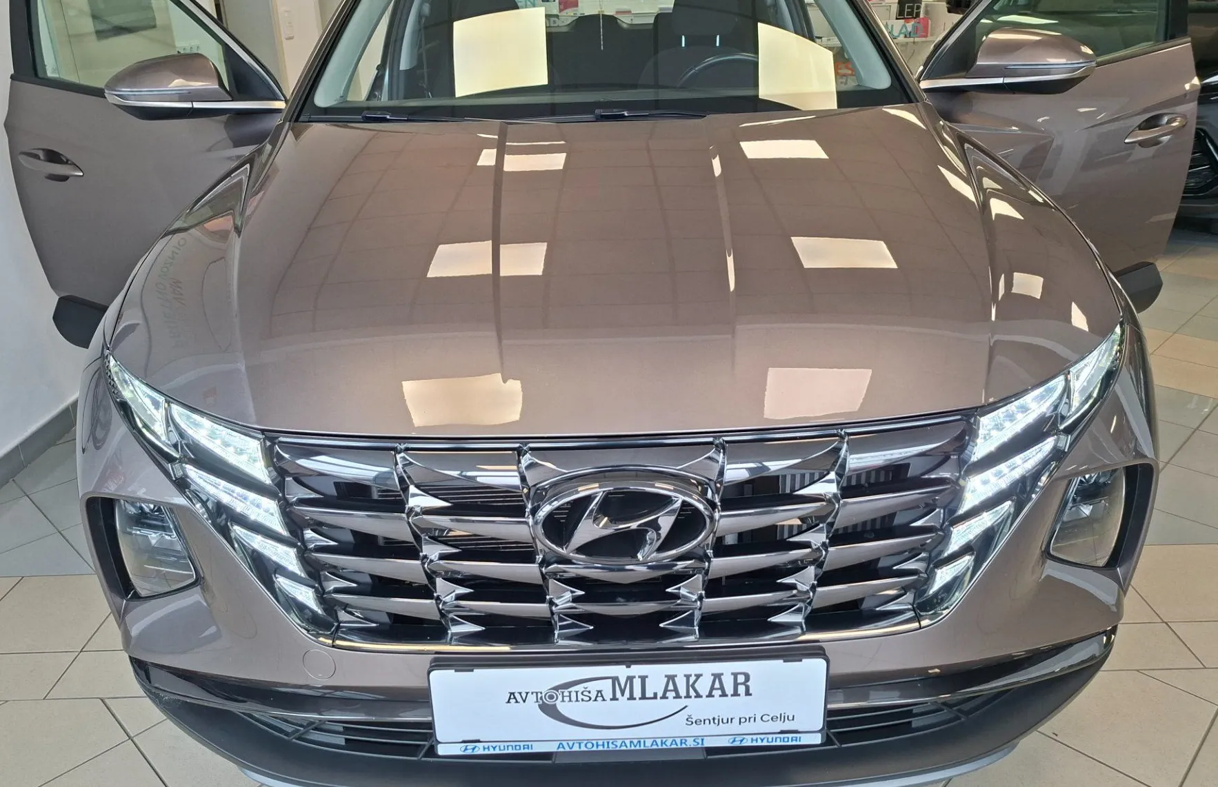 Zunanja slika - Hyundai Tucson - 4WD 1.6 CRDi MHEV Style DCT 48V-SLO-LED-NAVI-KAMER - 6