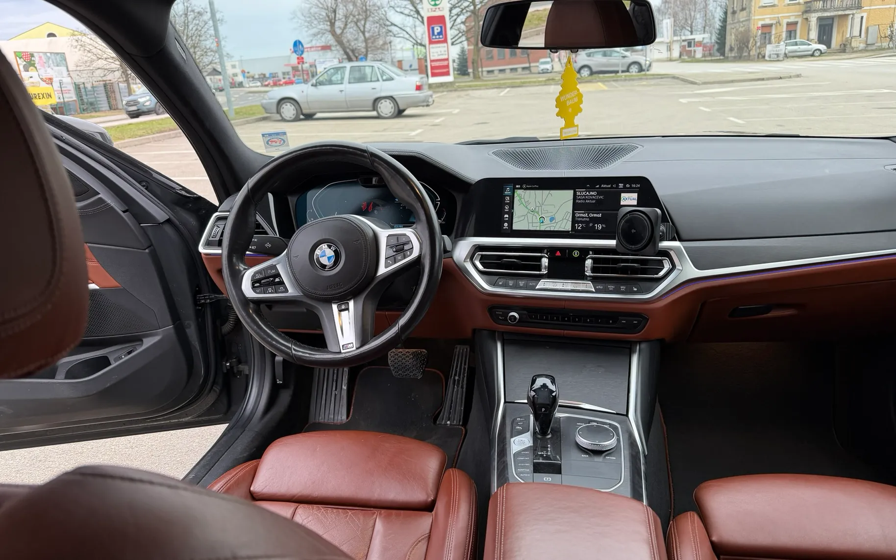 Notranja slika - BMW Serija 3 - 320d xDrive Touring Sport Line Avt. - 5