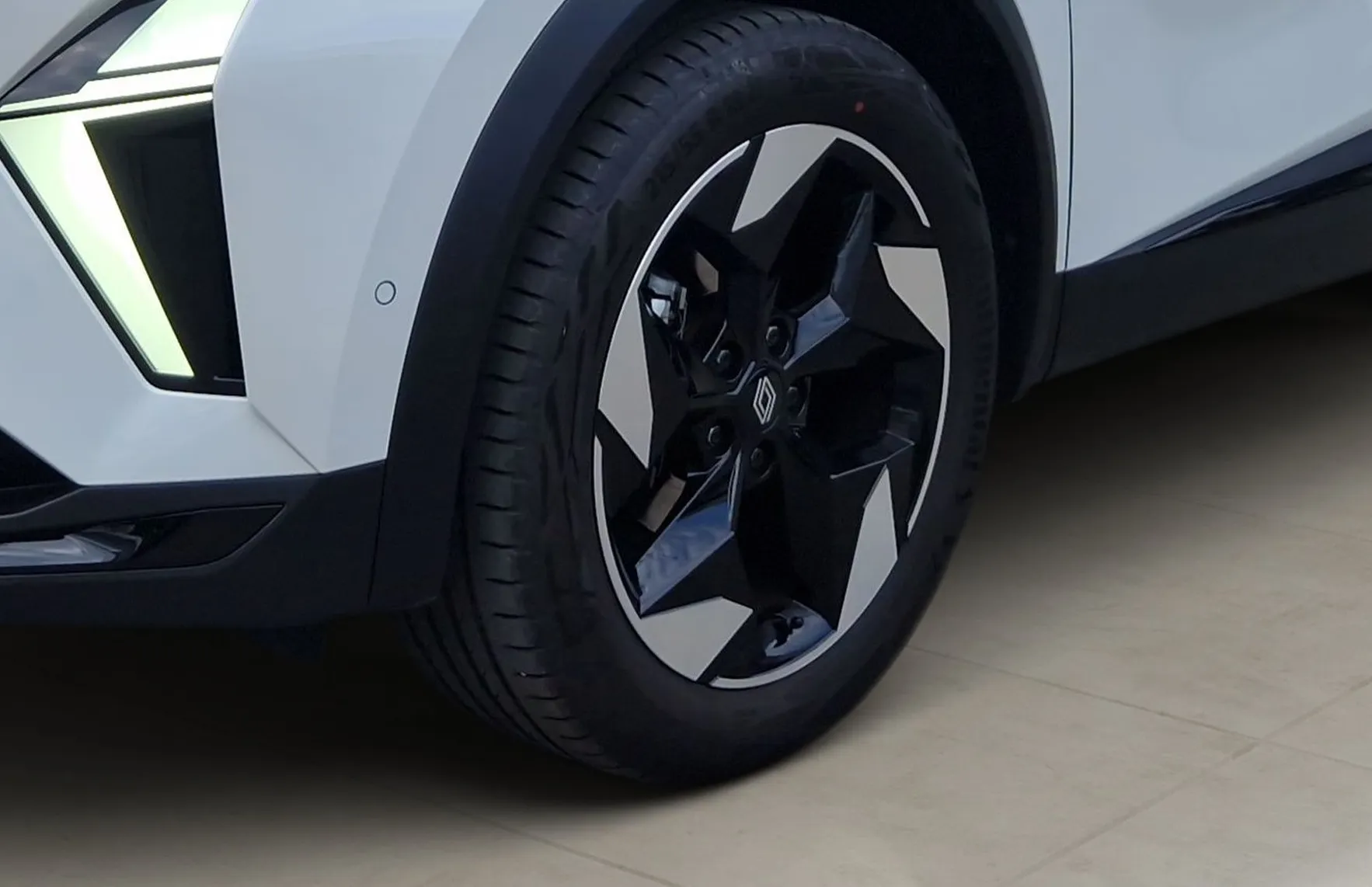 Zunanja slika - Renault Captur - TCe 90 Techno + paket ZIMA - 9