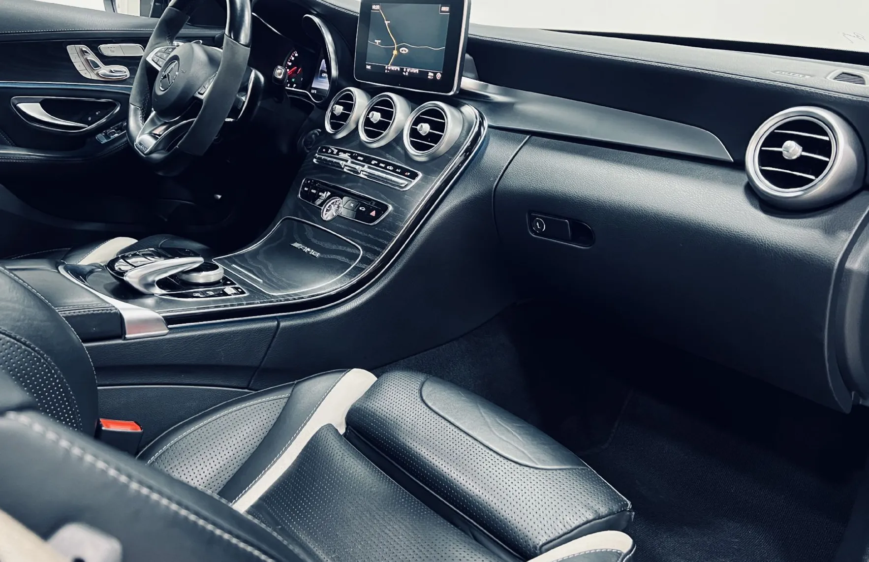 Zunanja slika - Mercedes-Benz C-Razred - C 63 S AMG Avt. V8 - 9