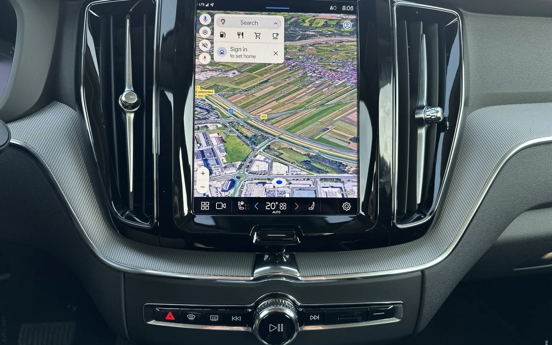 Notranja slika - Volvo XC60 - B4 D Core AT... - 19