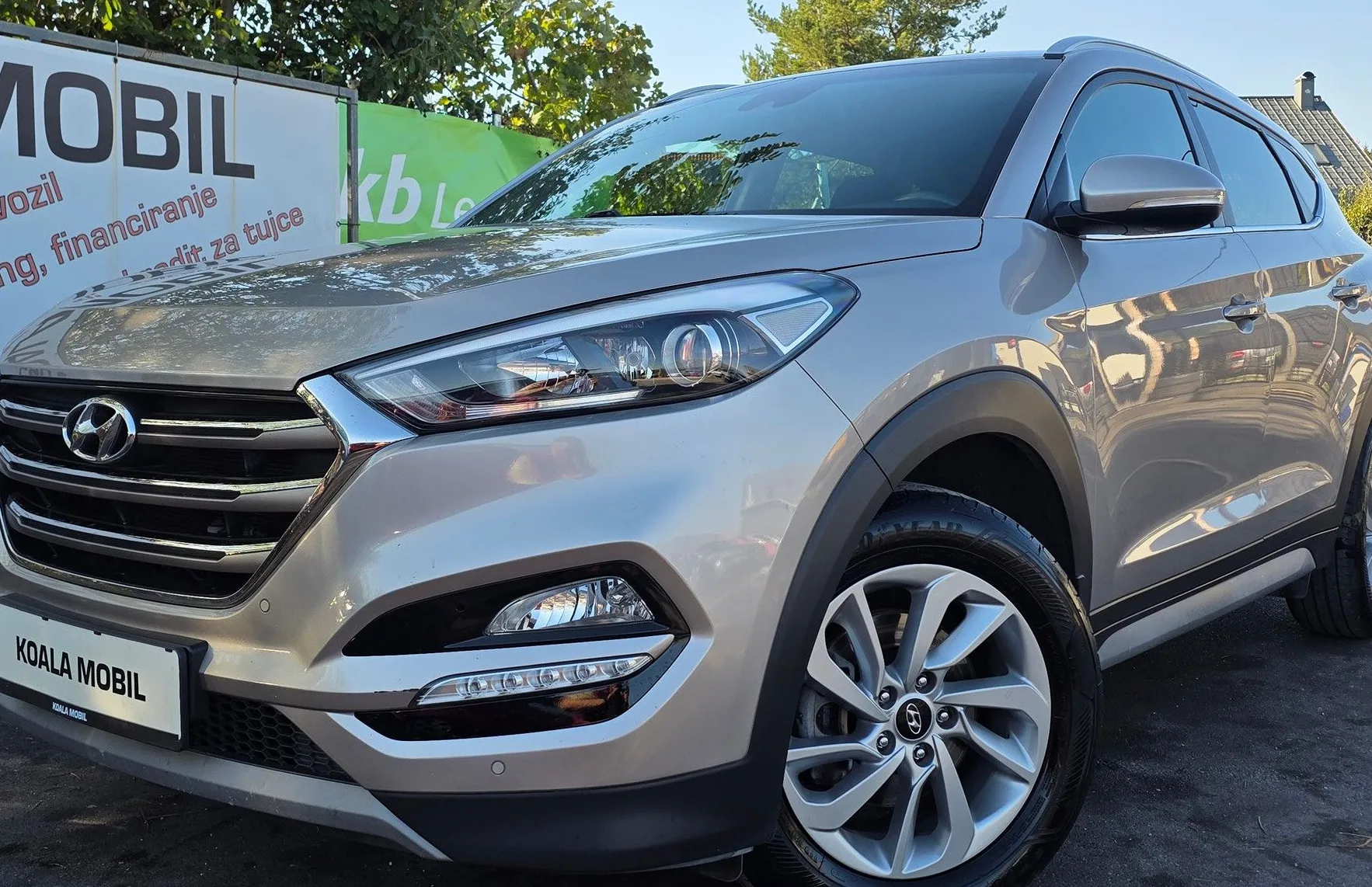 Zunanja slika - Hyundai Tucson - 1.6 GDI PREMIUM LED-KAMERA-NAVI-ALU-SLOVENSKI - 1