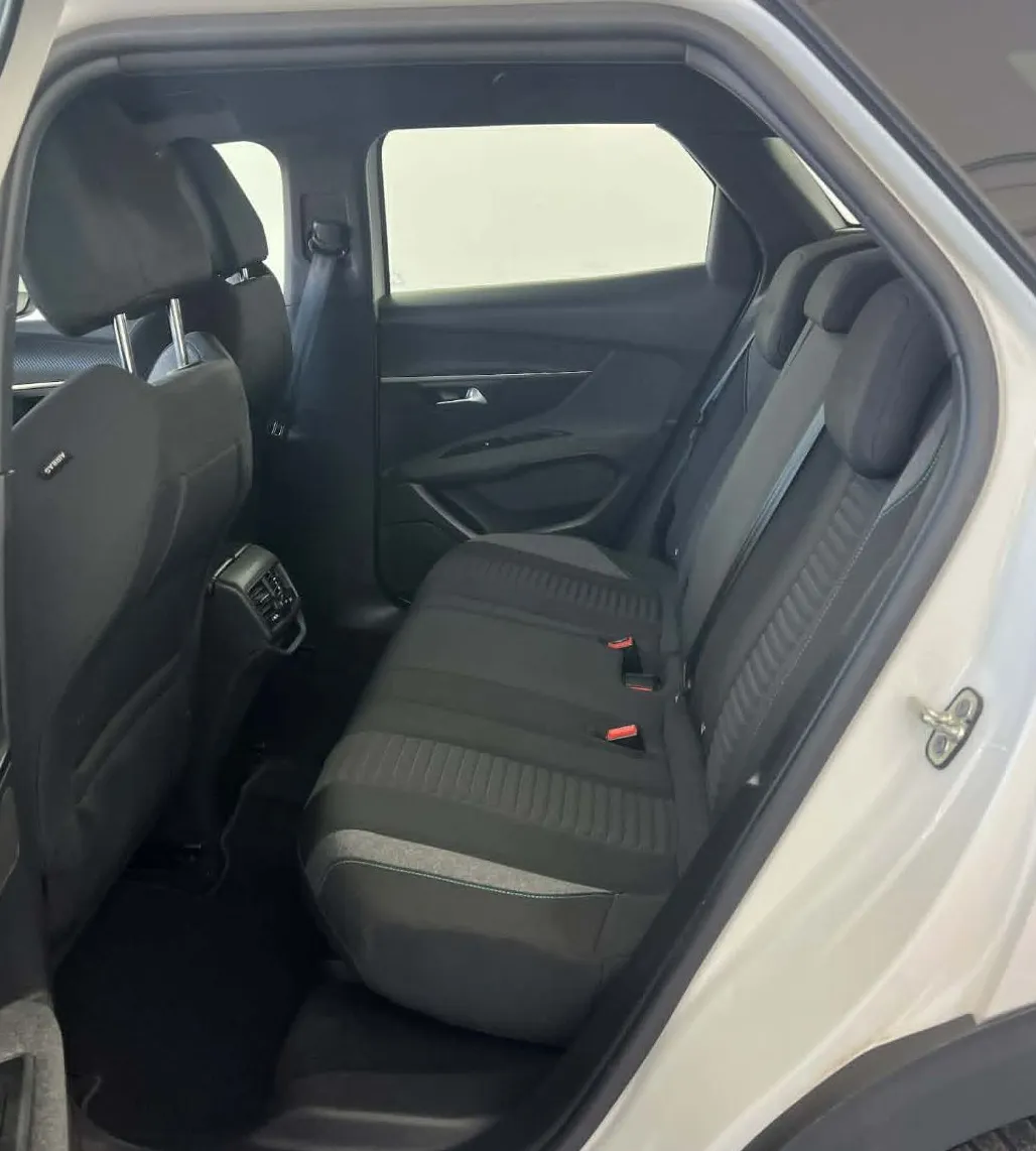 Notranja slika - Peugeot 3008 - 1.2 PureTech 130 Active Pack.KAMERA.NAVI.2023 - 18