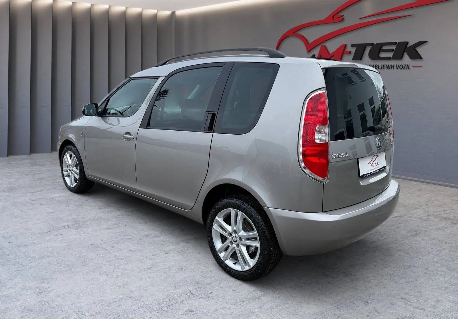 Notranja slika - Škoda Roomster - 1.6 TDI EASY FINANCIRANJE - 9