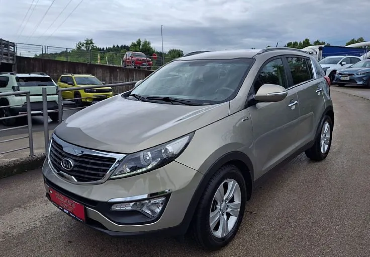 Zunanja slika - KIA Sportage - 2.0 CRDi AWD LX Urban SLOVENSKO POREKLO - 1