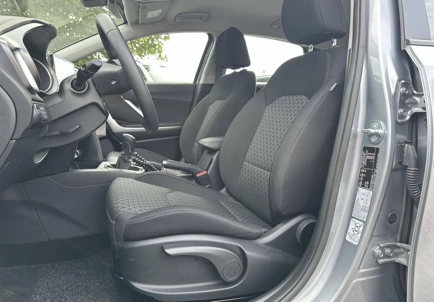 Notranja slika - KIA Ceed - 1.0 T-GDi LX Champion+ ISG. M T - 10