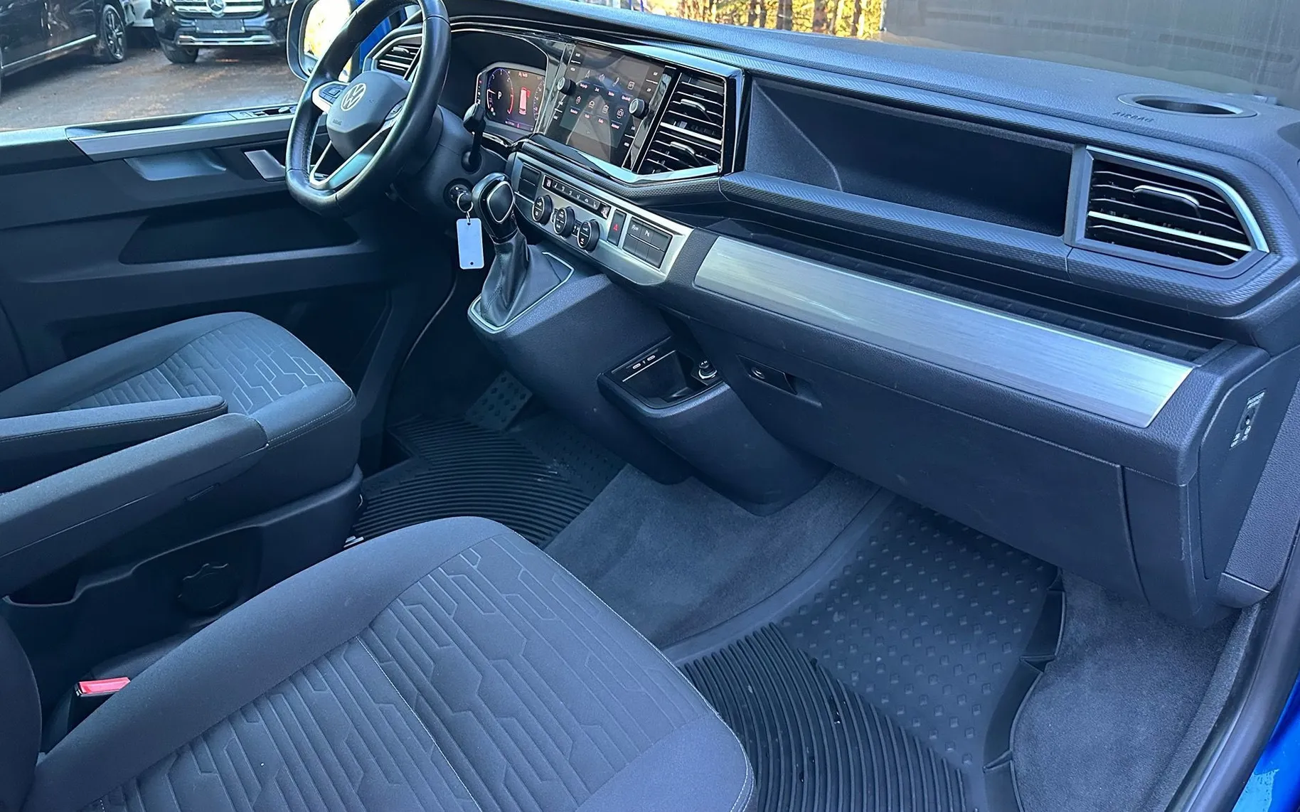 Zunanja slika - VW Multivan - 6.1 2.0TDI 150KS DSG-KAMERA-LED-VIRTUAL-NAVI-7SED - 9