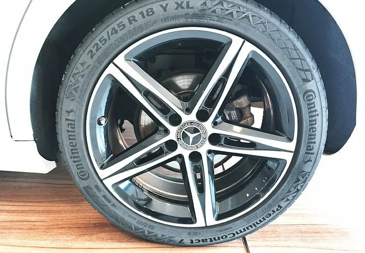 Zunanja slika - Mercedes-Benz A-Razred - 200 URBAN-VLEČNA K.-AMBIENT-360 KAM-MRTVI K.-VIDEO - 6
