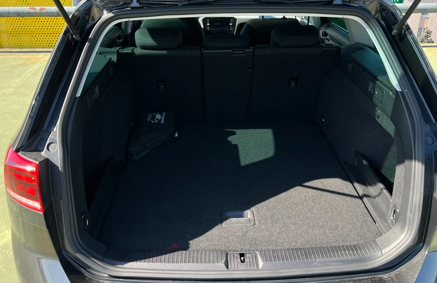 Zunanja slika - VW Passat - Variant 2.0 TDI BMT DSG. VZR KAM. PANO. ACC. 2X PDC. LED - 8
