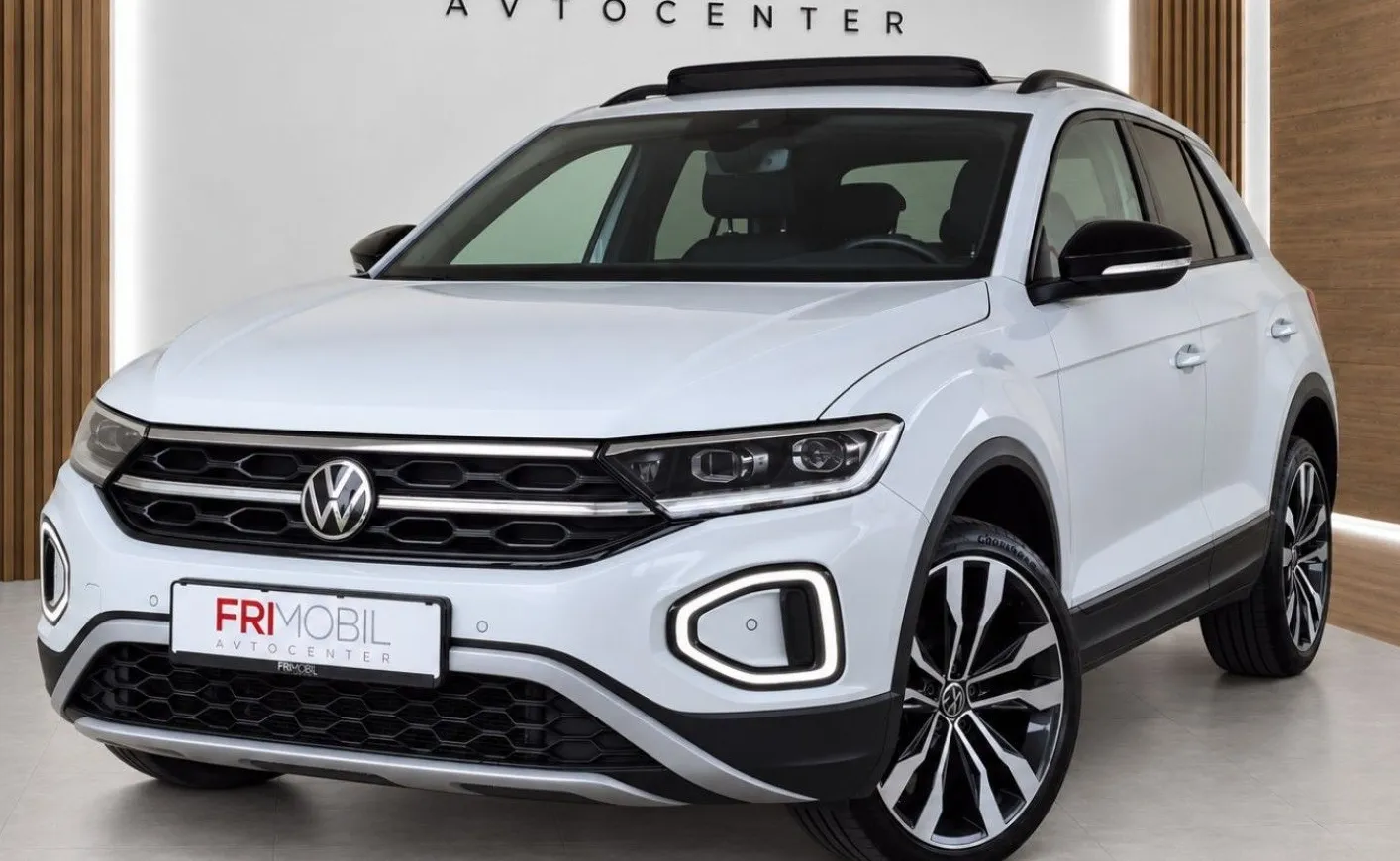 Zunanja slika - Volkswagen T-Roc - 1.5 TSI Sport DSG•PANO•MRTVI KOTI•KEYLESS•ACC• - 1
