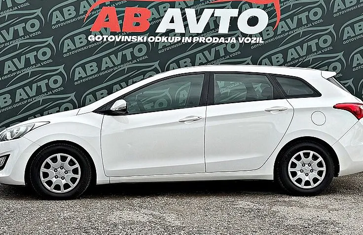 Zunanja slika - Hyundai i30 Wagon - 1.6 CRDi Comfort+94KW+LED+PROSTOROČNO TEL+AVTKLIMA - 8