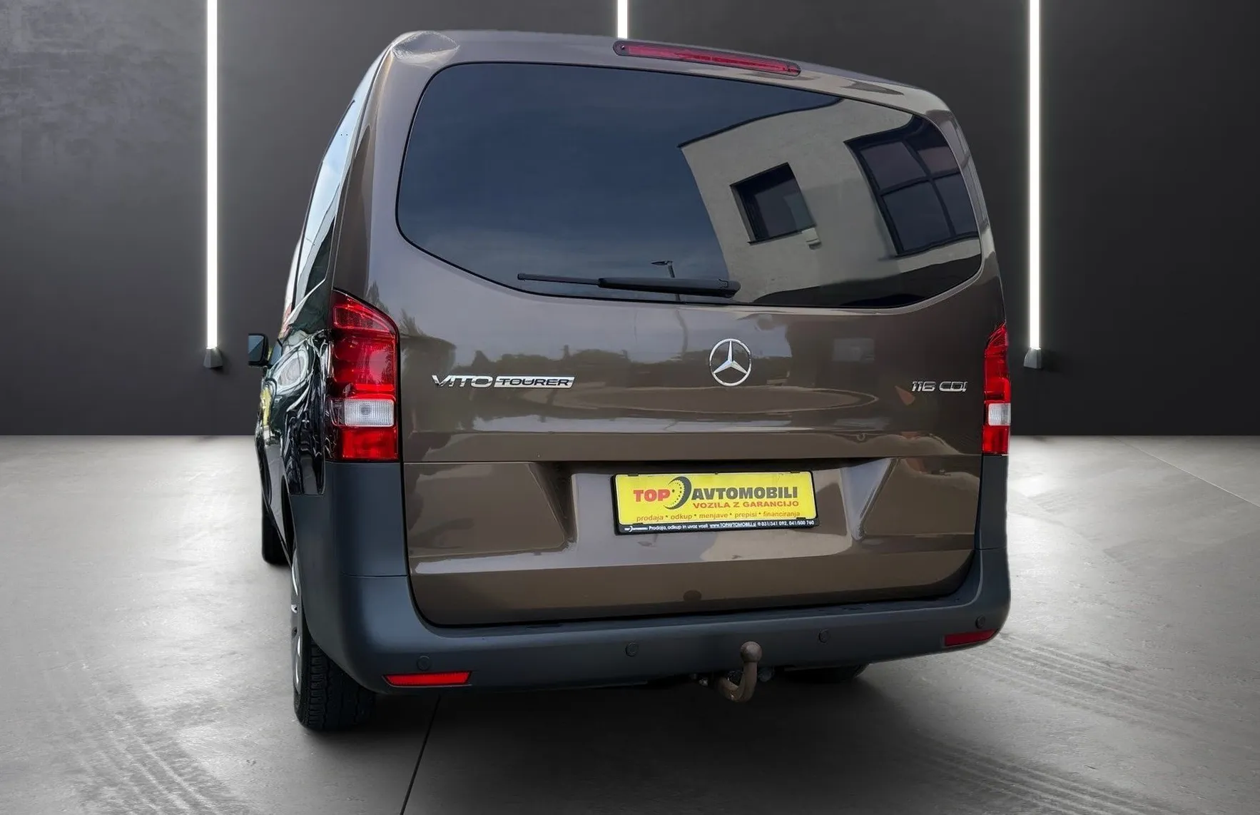 Zunanja slika - Mercedes-Benz Vito - Tourer 116 CDI DOLGI 9 SEDEŽEV NAVI PDC KLJUKA TOP - 4