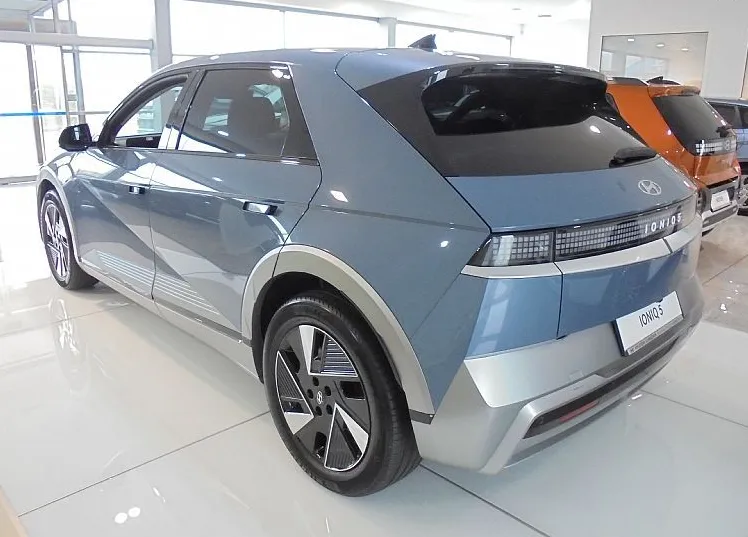 Zunanja slika - Hyundai Ioniq 5 - EV FL PREMIUM 84kWh˘˘ toplotna.črp.°° el.kljuke°° - 2