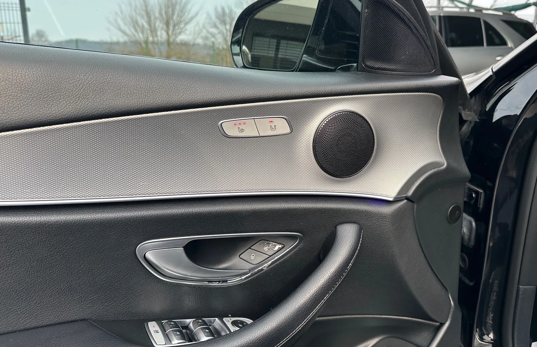 Zunanja slika - Mercedes-Benz E-Razred - E 220d FULL LED TEMPOMAT NAVI 360 KAMERA PDC - 13