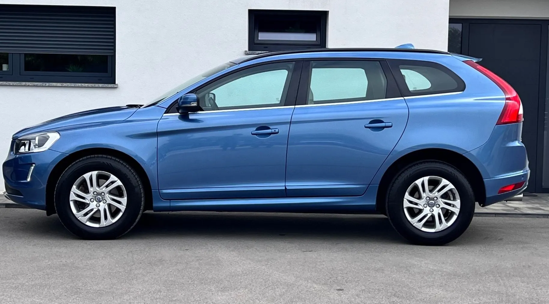 Zunanja slika - Volvo XC60 - D3+SLO+1.LAST+SAMO 104.475km++R.KAMERA - 5