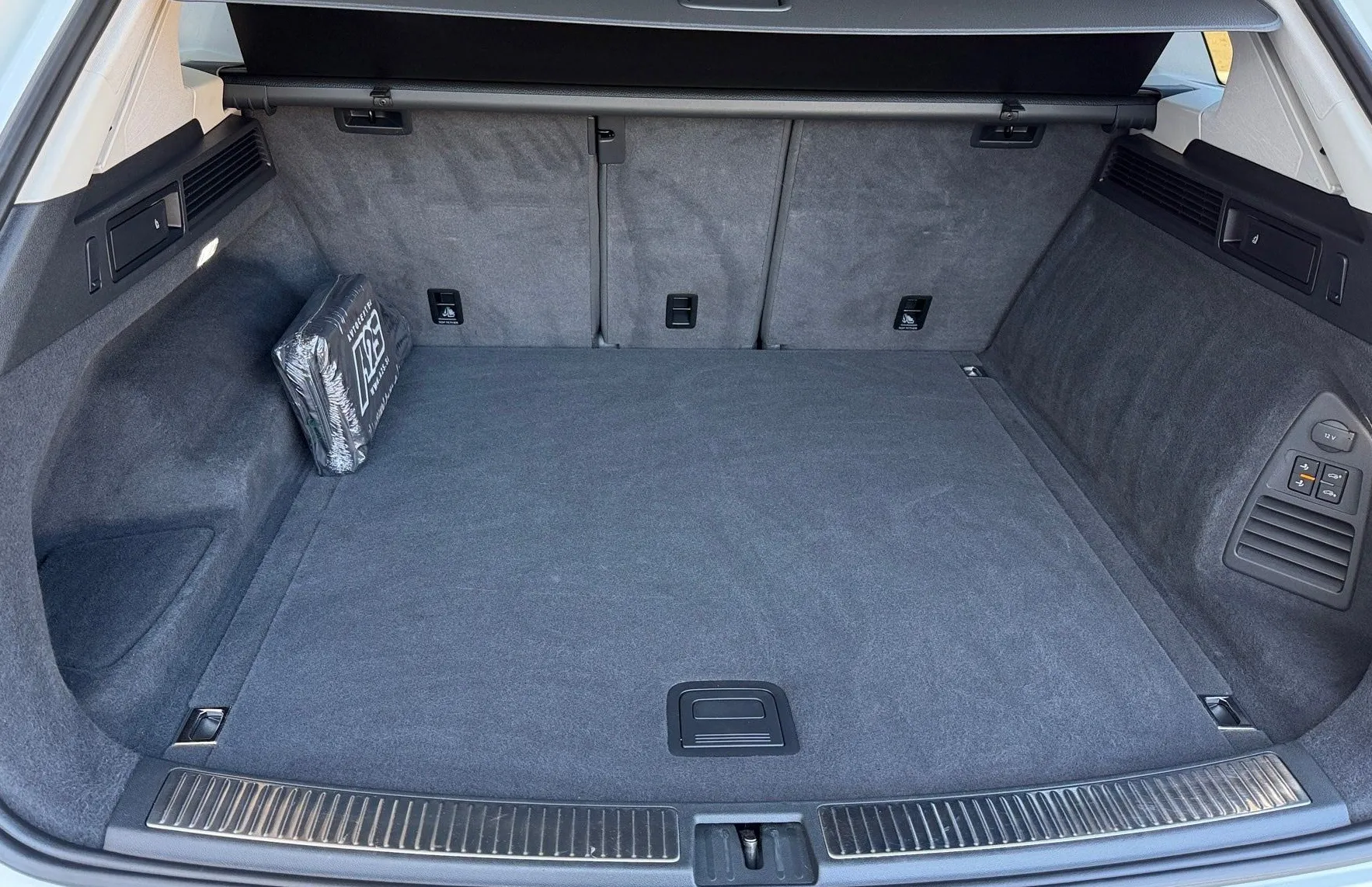 Zunanja slika - VW Touareg - 4motion V6 TDI Elegance Tiptronic-Slovensko vozilo - 12