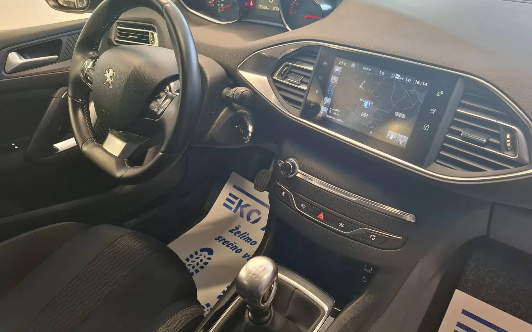 Notranja slika - Peugeot 308 - SW 1.2 Active-KREDIT BREZ POLOGA-KOT NOV-SLO... - 8