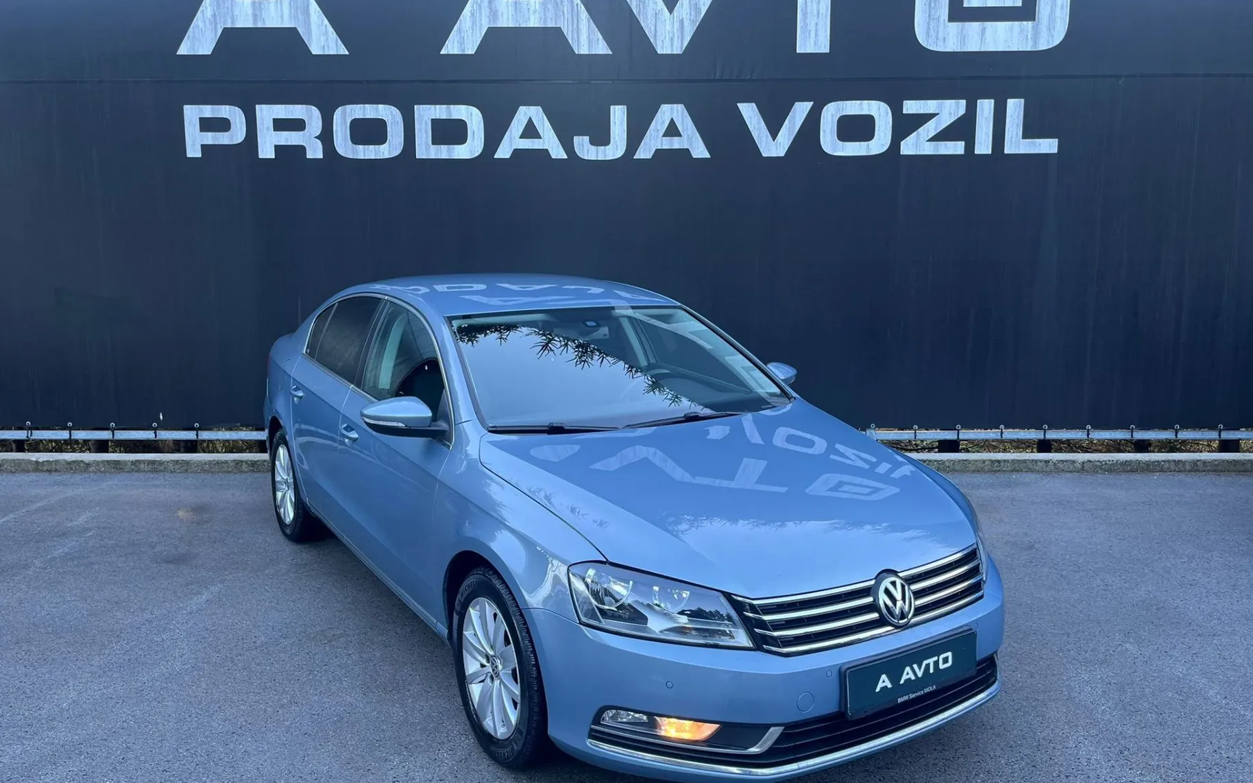 Zunanja slika - VW Passat - 2.0 TDI Comfortline 103kW-2xPDC-ALU-ZELO LEP... - 2