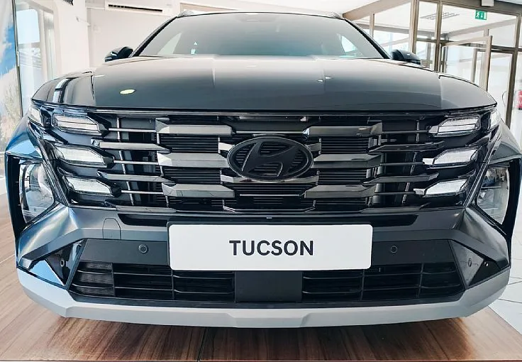 Zunanja slika - Hyundai Tucson - 1.6T T-GDI BLACK LINE-PANORAMA-PTG-LED-DABVIDEO - 2