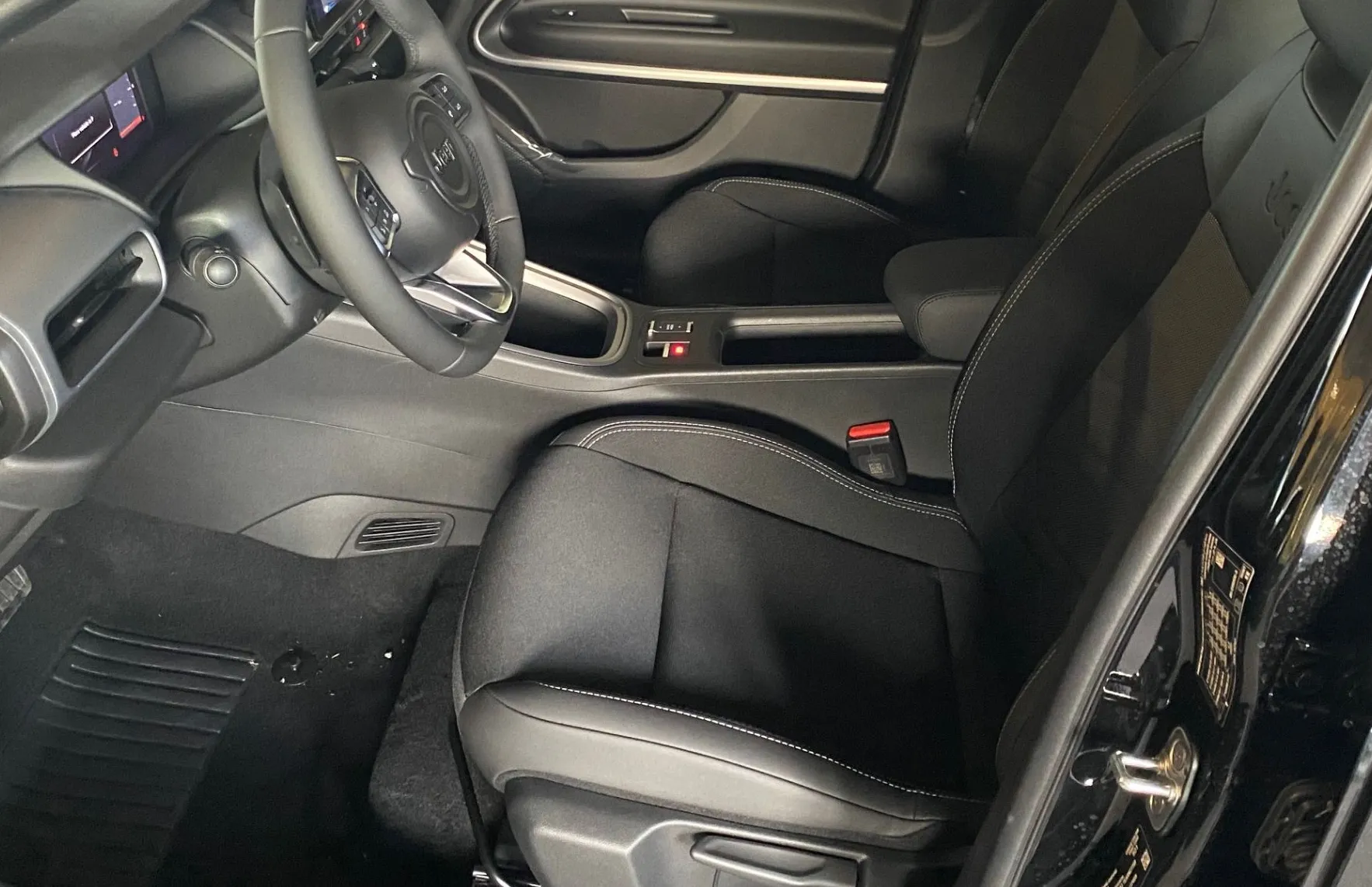 Zunanja slika - Jeep Avenger - 1.2 E-DCT6 MHEV 100 Summit - 6