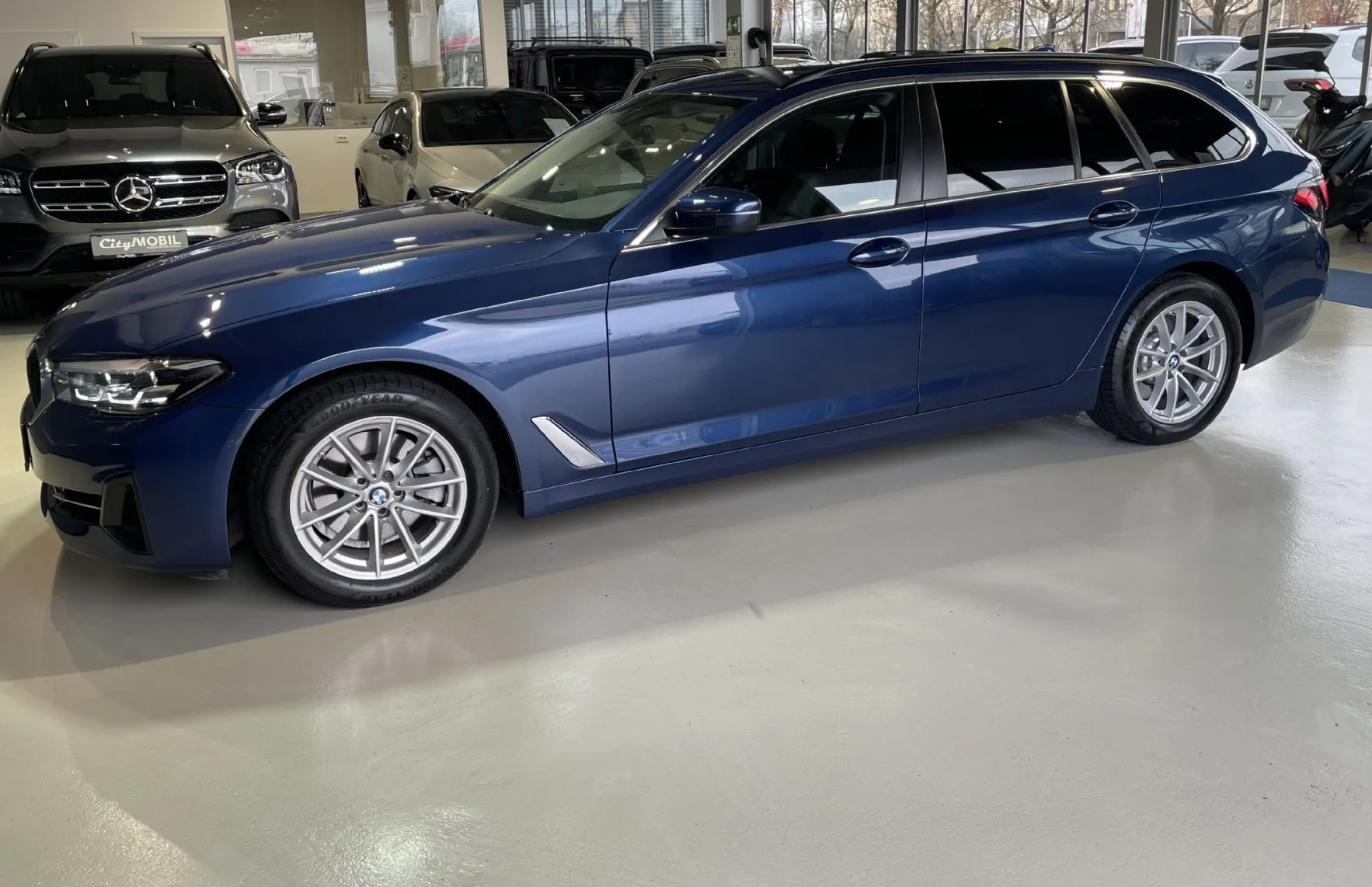 Zunanja slika - BMW Serija 5 - Touring: 1.LASTNIK-BUSINESS-RADAR-NAVI-MEMORY-USNJE - 7