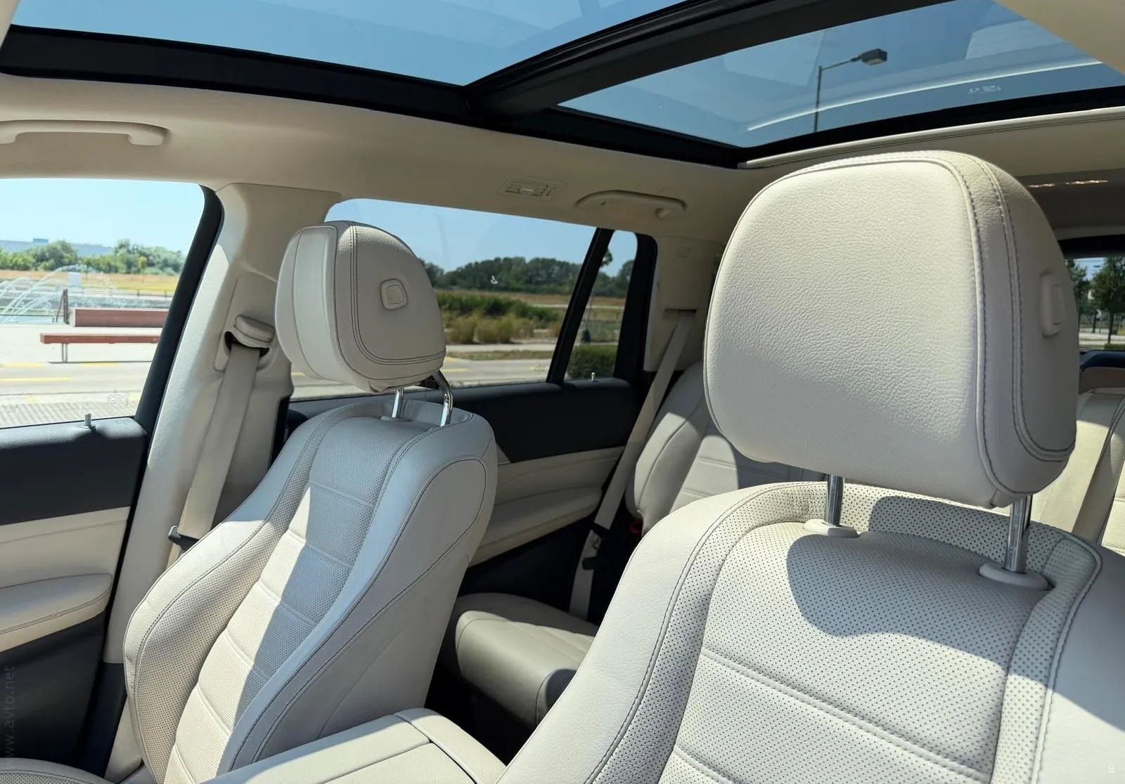 Notranja slika - Mercedes-Benz GLS-Razred - 400d|4M|AMG|Pano|Zračno|HUD|ACC|Kljuka|Masaža|360K - 7